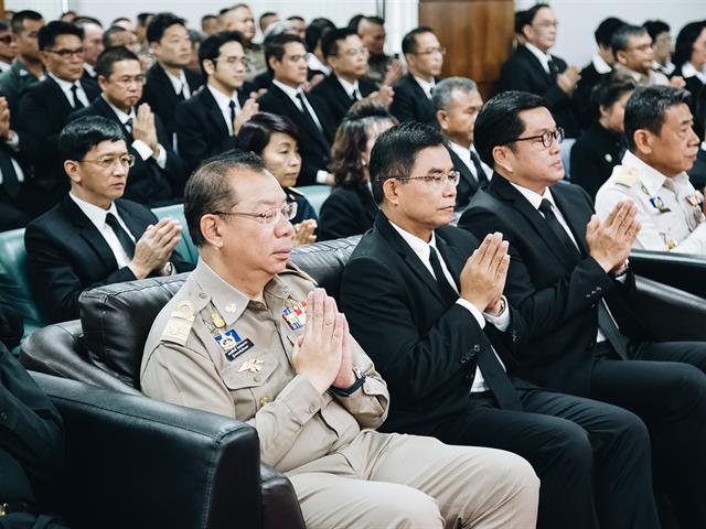 คณะนิติศาสตร์เข้าร่วมพิธีวางพวงมาลาและบำเพ็ญกุศลเนื่องในงาน,,"วันรพี"
