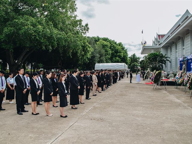 คณะนิติศาสตร์เข้าร่วมพิธีวางพวงมาลาและบำเพ็ญกุศลเนื่องในงาน,,"วันรพี"