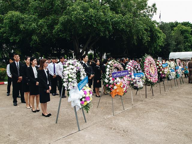 คณะนิติศาสตร์เข้าร่วมพิธีวางพวงมาลาและบำเพ็ญกุศลเนื่องในงาน,,"วันรพี"