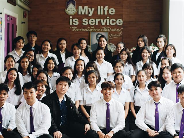 คณะนิติศาสตร์เข้าร่วมพิธีวางพวงมาลาและบำเพ็ญกุศลเนื่องในงาน,,"วันรพี"
