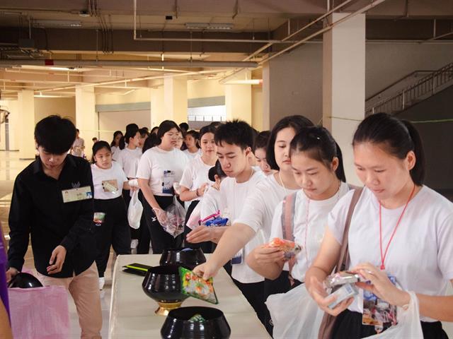หน่วยกิจการนิสิตคณะศิลปศาสตร์ร่วมกับสโมสรนิสิตคณะศิลปศาสตร์,จัดกิจกรรมรับน้องใหม่,2562