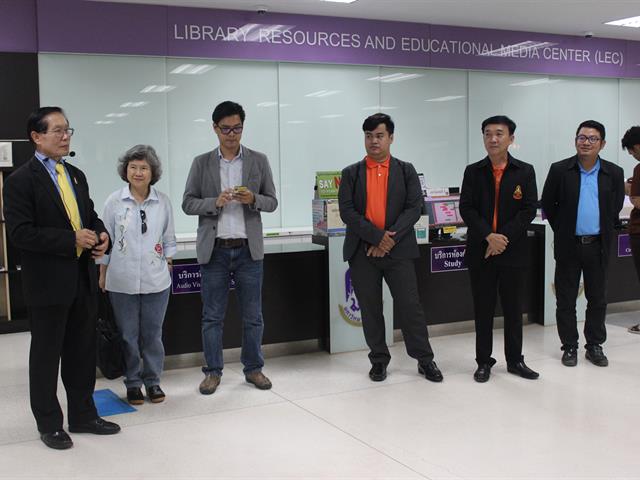 คณะผู้บริหาร,บุคลากร,มหาวิทยาลัยเทคโนโลยีสุรนารีและโรงเรียนราชสีมาวิทยาลัย,จังหวัดนครราชสีมา,,เยี่ยมชมศูนย์บรรณสารและสื่อการศึกษา,มหาวิทยาลัยพะเยา