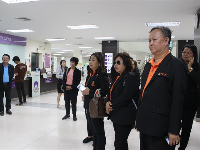 คณะผู้บริหาร,บุคลากร,มหาวิทยาลัยเทคโนโลยีสุรนารีและโรงเรียนราชสีมาวิทยาลัย,จังหวัดนครราชสีมา,,เยี่ยมชมศูนย์บรรณสารและสื่อการศึกษา,มหาวิทยาลัยพะเยา