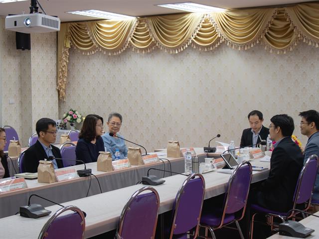คณะศิลปศาสตร์,ได้จัดการประเมินคุณภาพการศึกษาภายในระดับคณะ,หลักสูตร,,,,,ศิลปศาสตรบัณฑิต,สาขาวิชาภาษาไทย,และ,สัมภาษณ์คณะกรรมการประจำคณะฯ