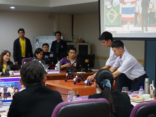 โรงเรียนสาธิตมหาวิทยาลัยพะเยาเข้าร่วมการประชุมคณะกรรมการบริหารมหาวิทยาลัยพะเยา
