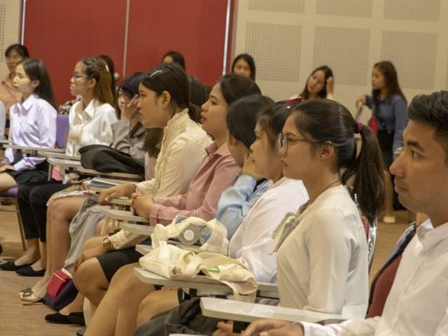 คณะวิทยาการจัดการและสารสนเทศศาสตร์,จัดอบรม,“การเตรียมความพร้อมสู่การเป็นนักวิชาชีพบัญชีในยุคปัจจุบัน”,