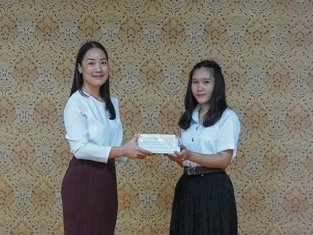 นิสิตคณะนิติศาสตร์,รับทุนหนังสือจากสำนักพิมพ์วิญญูชน