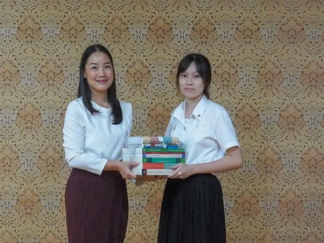 นิสิตคณะนิติศาสตร์,รับทุนหนังสือจากสำนักพิมพ์วิญญูชน