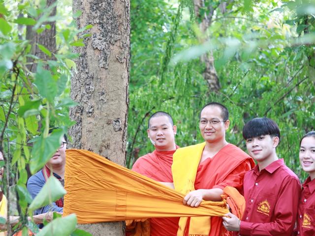 คณะรัฐศาสตร์และสังคมศาสตร์,มหาวิทยาลัยพะเยา,จัดโครงการบวชต้นไม้,เพื่ออนุรักษ์ป่า,อนุรักษ์น้ำ,:,จากแรงศรัทธาสู่การบวชป่าชุมชน