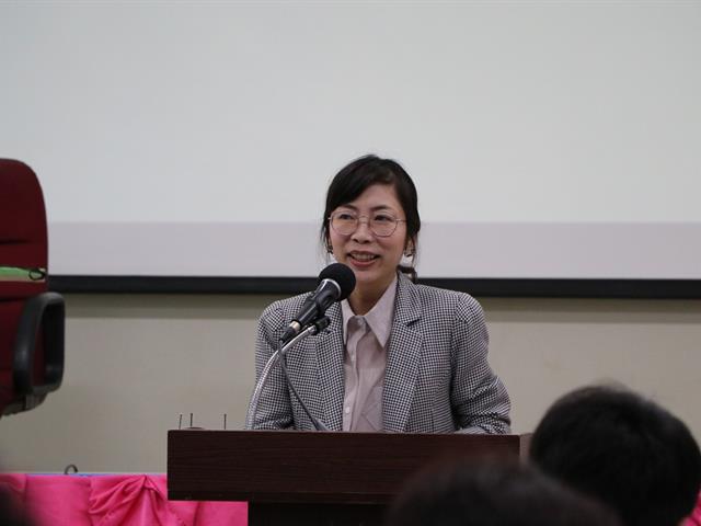 คณะรัฐศาสตร์และสังคมศาสตร์,มหาวิทยาลัยพะเยา,จัดงานสัมมนาวิชาการด้านรัฐศาสตร์และสังคมศาสตร์,สัมมนารัฐศาสตร์และสังคมศาสตร์วิชาการ,“คนเล็กในโลกที่แปรปรวน”,เนื่องในโอกาสครบรอบ,5,ปี,คณะรัฐศาสตร์และสังคมศาสตร์