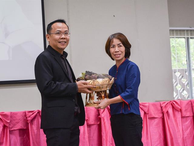 คณะรัฐศาสตร์และสังคมศาสตร์,มหาวิทยาลัยพะเยา,จัดงานสัมมนาวิชาการด้านรัฐศาสตร์และสังคมศาสตร์,สัมมนารัฐศาสตร์และสังคมศาสตร์วิชาการ,“คนเล็กในโลกที่แปรปรวน”,เนื่องในโอกาสครบรอบ,5,ปี,คณะรัฐศาสตร์และสังคมศาสตร์