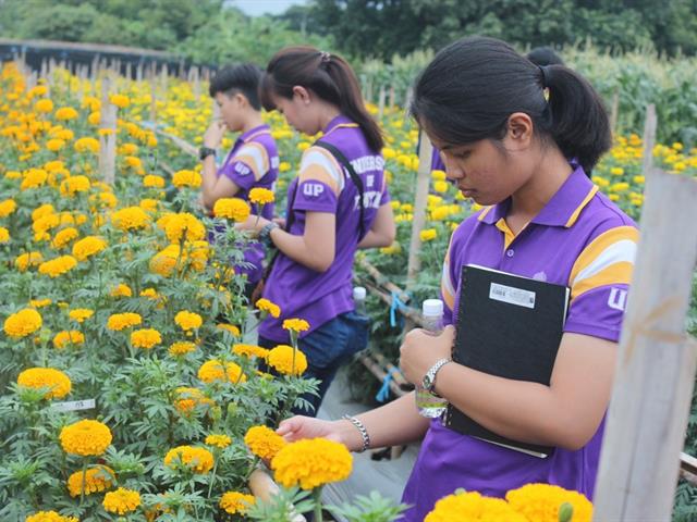 ,,,นิสิตสาขาวิชาเกษตรศาสตร์,ชั้นปีที่,4,คณะเกษตรศาสตร์และทรัพยากรธรรมชาติ,ม.พะเยา,ศึกษาดูงานในสถานประกอบการ,เพื่อเพิ่มพูนประสบการณ์วิชาชีพด้านการเกษตร