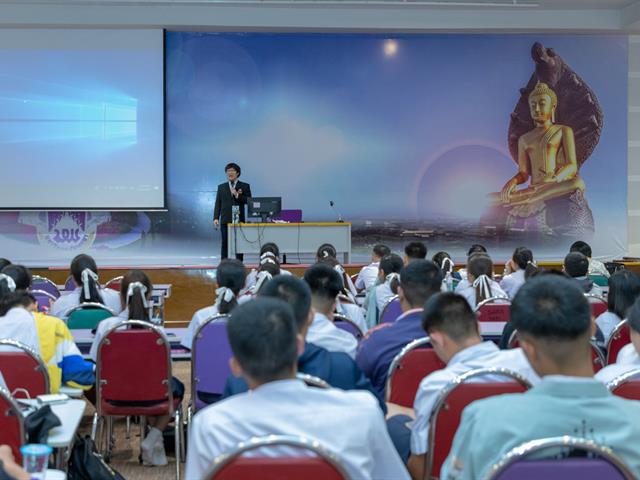 คณะทันตแพทยศาสตร์เข้าร่วมการแนะแนวทางการศึกษาวิชาชีพทันตแพทย์แก่นักเรียนชั้น,ม.6,โรงเรียนสาธิต,ม.พะเยา