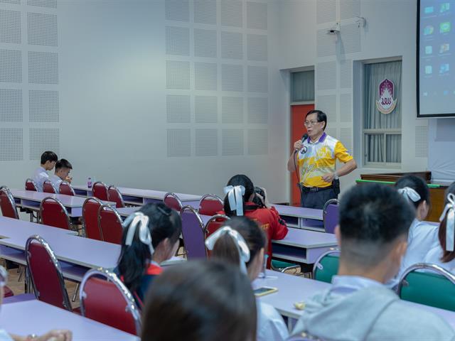 คณะทันตแพทยศาสตร์เข้าร่วมการแนะแนวทางการศึกษาวิชาชีพทันตแพทย์แก่นักเรียนชั้น,ม.6,โรงเรียนสาธิต,ม.พะเยา