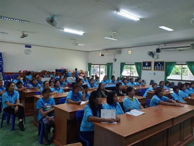 คณะเกษตรศาสตร์และทรัพยากรธรรมชาติ,ม.พะเยา,รับเชิญเป็นวิทยากรให้ความรู้อบรมโครงการพัฒนาศักยภาพสตรีตำบลบ้านต๊ำ,และโครงการอยู่ดี,กินดี,สุขภาพดี,ด้วยวิถีพอเพียง,ปี,2562