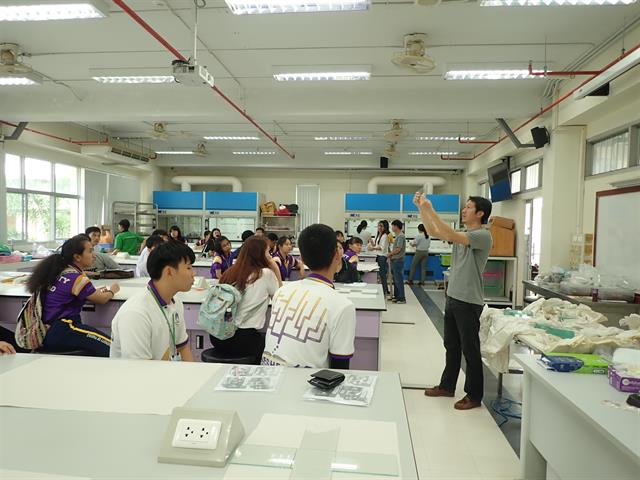 คณะเกษตรศาสตร์และทรัพยากรธรรมชาติ,ม.พะเยา,จัดโครงการ,",อบรมการเลี้ยงปลาสวยงามเชิงปฏิบัติ,"