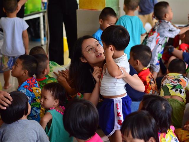นิสิตคณะนิติศาสตร์ร่วมกันจัดโครงการนักกฎหมายปันรอยยิ้มสู่ชุมชน