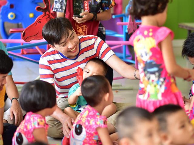 นิสิตคณะนิติศาสตร์ร่วมกันจัดโครงการนักกฎหมายปันรอยยิ้มสู่ชุมชน