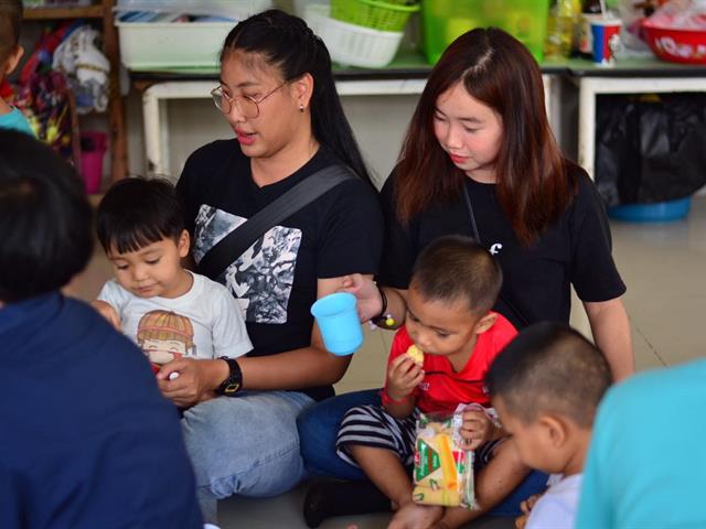 นิสิตคณะนิติศาสตร์ร่วมกันจัดโครงการนักกฎหมายปันรอยยิ้มสู่ชุมชน