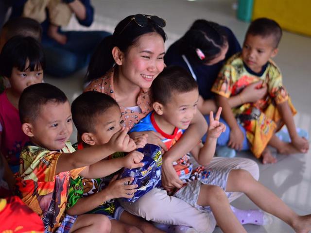 นิสิตคณะนิติศาสตร์ร่วมกันจัดโครงการนักกฎหมายปันรอยยิ้มสู่ชุมชน