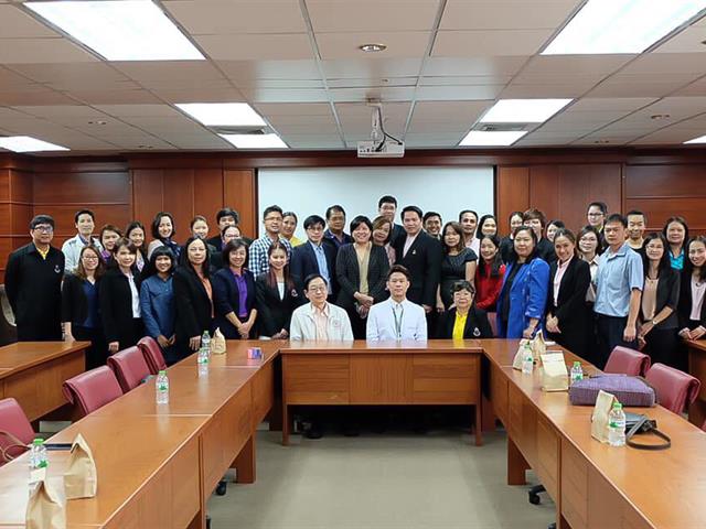 ผู้บริหารคณะศิลปศาสตร์,เข้าร่วมโครงการอบรมเชิงปฏิบัติการการเขียน,OP,และหมวด,7,ผลลัพธ์,,และศึกษาดูงานการดำเนินการประกันคุณภาพการศึกษาตามแนวทาง,EdPEx