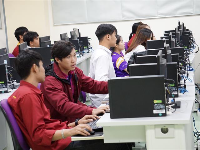 บริการสอนการสืบค้นสารสนเทศออนไลน์และการใช้โปรแกรม,Endnote,สำหรับคณะรัฐศาสตร์และสังคมศาสตร์,มหาวิทยาลัยพะเยา