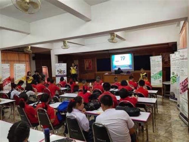 ...คณะเทคโนโลยีสารสนเทศและการสื่อสาร,มหาวิทยาลัยพะเยา,ลงพื้นที่โรงเรียนในเขตภาคเหนือตอนบน,ในโครงการแนะแนวสัญจร,เพื่อแนะแนวการเข้าศึกษาต่อ,และประชาสัมพันธ์หลักสูตร,ที่ให้แก่นักเรียนและครูแนะแนวโรงเรียนมัธยมศึกษา...