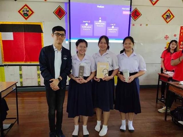 ...คณะเทคโนโลยีสารสนเทศและการสื่อสาร,มหาวิทยาลัยพะเยา,ลงพื้นที่โรงเรียนในเขตภาคเหนือตอนบน,ในโครงการแนะแนวสัญจร,เพื่อแนะแนวการเข้าศึกษาต่อ,และประชาสัมพันธ์หลักสูตร,ที่ให้แก่นักเรียนและครูแนะแนวโรงเรียนมัธยมศึกษา...