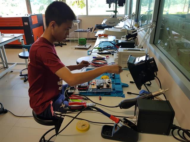 นักเรียนโรงเรียนสาธิตม.พะเยาได้รับรางวัลสาขา,Innovation,ในโครงการโรงประลองต้นแบบทางวิศวกรรม
