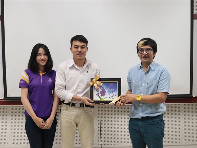 สาขาวิชาคอมพิวเตอร์กราฟิกและมัลติมีเดีย,คณะเทคโนโลยีสารสนเทศและการสื่อสาร,มหาวิทยาลัยพะเยา,จัดโครงการบริการวิชาการวิชาการด้านคอมพิวเตอร์กราฟิกและมัลติมีเดียให้แก่ภาคธุรกิจและชุมชน