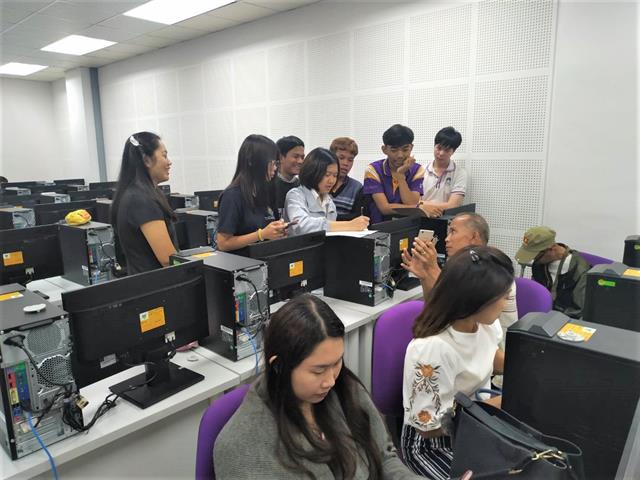 สาขาวิชาคอมพิวเตอร์กราฟิกและมัลติมีเดีย,คณะเทคโนโลยีสารสนเทศและการสื่อสาร,มหาวิทยาลัยพะเยา,จัดโครงการบริการวิชาการวิชาการด้านคอมพิวเตอร์กราฟิกและมัลติมีเดียให้แก่ภาคธุรกิจและชุมชน