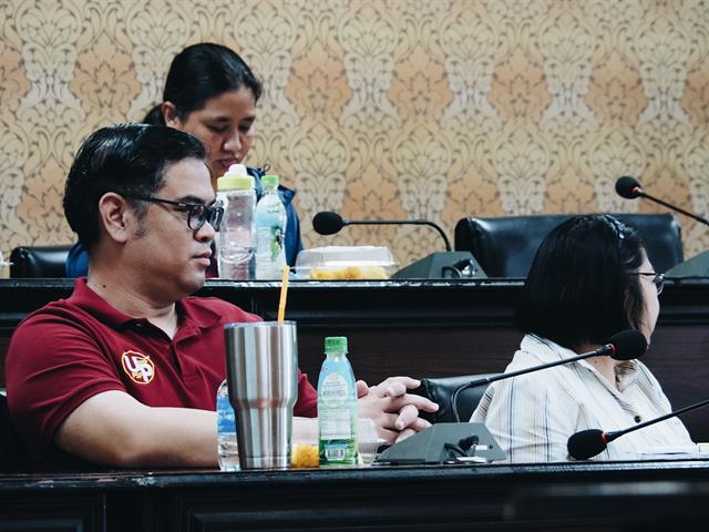 คณะนิติศาสตร์,ได้จัดงานเสวนาวิชาการในหัวข้อเรื่อง,"กรณีศึกษา:,แจก,F,แจก,I,หรือ,Thesis,ไม่ผ่าน,ทำไมอาจารย์ต้องรับผิด"