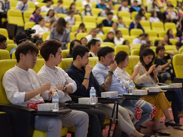 สาขาวิชาการตลาด,MIS,จัดงานสัมมนาในหัวข้อ,“สร้างแบรนด์ยุคดิจิทัลกับ,Tor,penguin”