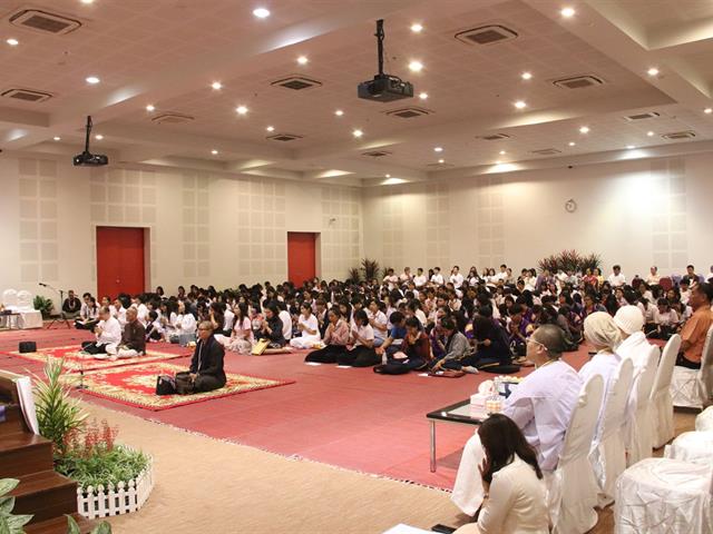 กองกิจการนิสิตเข้าร่วมโครงการธรรมะสุขใจ,,เพื่อพัฒนาคุณธรรม,จริยธรรมของบุคลากรในองค์กร,