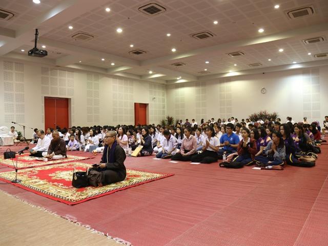 ม.พะเยา,จัดกิจกรรมเจริญจิตภาวนา,ในโครงการธรรมะสุขใจ,เสริมสร้างคุณธรรมจริยธรรมในองค์กร