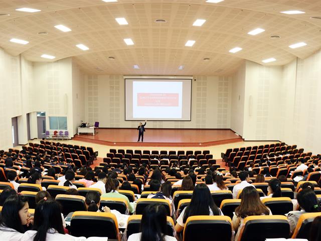 คณะวิทยาศาสตร์การแพทย์,จัดอบรมมาตรฐานอุตสาหกรรม,เตรียมความพร้อมนิสิตก่อนเข้าสู่ตลาดแรงงาน