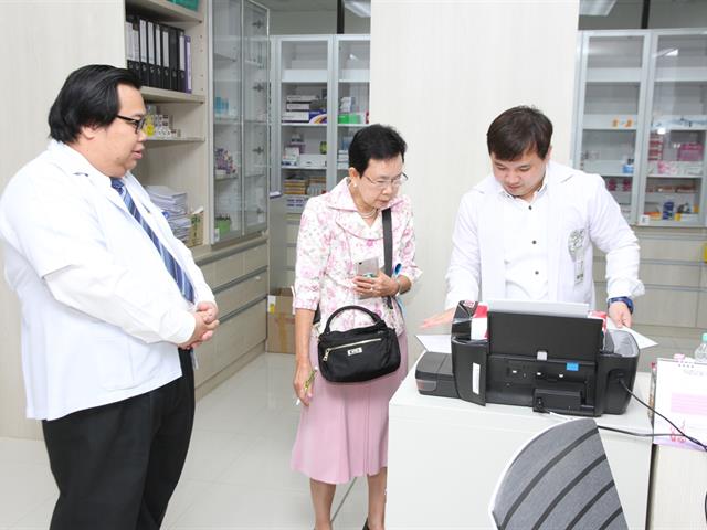 ศูนย์การแพทย์และโรงพยาบาลมหาวิทยาลัยพะเยา,ต้อนรับคณะกรรมการตรวจประเมินจากสำนักงานหลักประกันสุขภาพแห่งชาติ,เขต,1,เชียงใหม่,มาตรวจประเมินศูนย์การแพทย์และโรงพยาบาลมหาวิทยาลัยพะเยา,เพื่อขึ้นทะเบียนเป็นหน่วยบริการในระบบหลักประกันสุขภาพแห่งชาติ,(สปสช.)