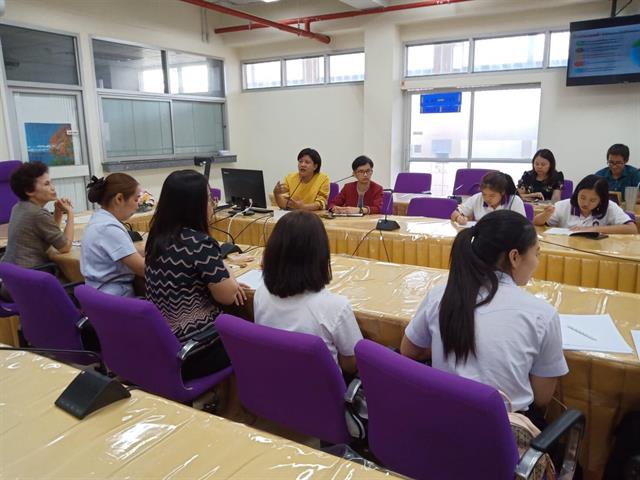 คณบดีและผู้บริหารคณะพยาบาลศาสตร์พบคณะกรรมการสโมสรนิสิตคณะพยาบาลศาสตร์