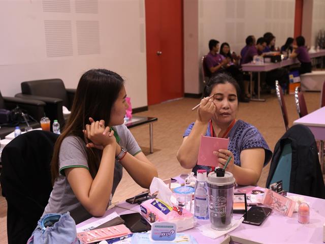 คณะเภสัชศาสตร์,มหาวิทยาลัยพะเยา,จัดโครงการอบรมเชิงปฏิบัติการ,เทคนิคการแต่งหน้า,ออกแบบทรงผมแบบมืออาชีพ,และการพัฒนาบุคลิกภาพ