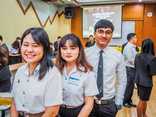 คณะนิติศาสตร์,เป็นตัวแทนของภาค,5,เข้าร่วมการแข่งขันตอบปัญหากฎหมายระดับประเทศรอบชิงชนะเลิศ
