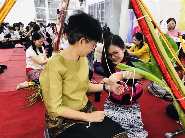 คณะพยาบาลศาสตร์,จัดกิจกรรมทำบุญตักบาตรข้าวสาร,อาหารแห้ง,และทำพิธีสืบชะตาให้แก่บุคลากร,และนิสิต,เนื่องในโอกาสครบรอบ,17,ปี,วันสถาปนาคณะพยาบาลศาสตร์