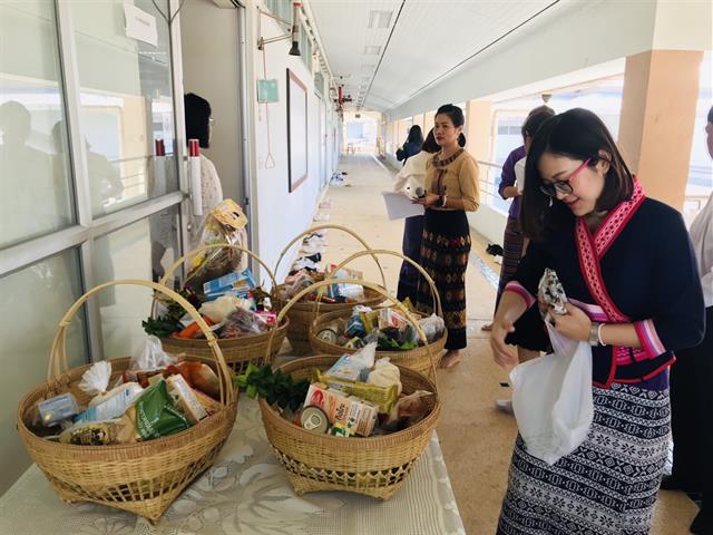 คณะพยาบาลศาสตร์,จัดกิจกรรมทำบุญตักบาตรข้าวสาร,อาหารแห้ง,และทำพิธีสืบชะตาให้แก่บุคลากร,และนิสิต,เนื่องในโอกาสครบรอบ,17,ปี,วันสถาปนาคณะพยาบาลศาสตร์