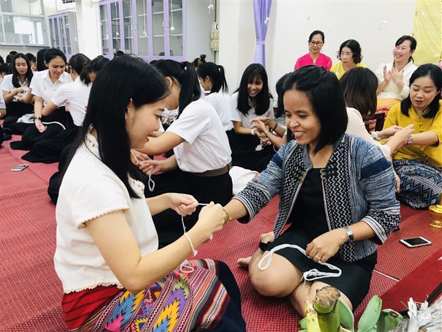 คณะพยาบาลศาสตร์,จัดกิจกรรมทำบุญตักบาตรข้าวสาร,อาหารแห้ง,และทำพิธีสืบชะตาให้แก่บุคลากร,และนิสิต,เนื่องในโอกาสครบรอบ,17,ปี,วันสถาปนาคณะพยาบาลศาสตร์