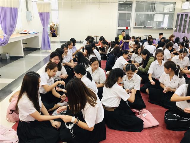 คณะพยาบาลศาสตร์,จัดกิจกรรมทำบุญตักบาตรข้าวสาร,อาหารแห้ง,และทำพิธีสืบชะตาให้แก่บุคลากร,และนิสิต,เนื่องในโอกาสครบรอบ,17,ปี,วันสถาปนาคณะพยาบาลศาสตร์