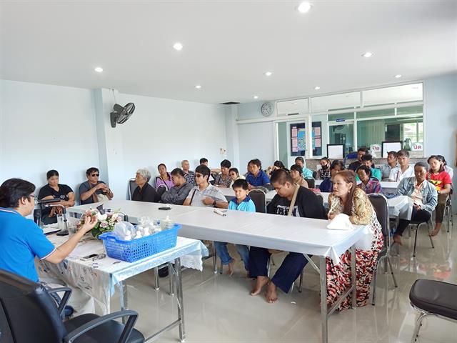 บุคลากรคณะวิทยาศาสตร์การแพทย์ให้ความรู้การเพาะเลี้ยงเห็ดตับเต่า,สร้างรายได้ให้คนตาบอด