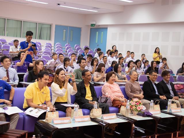 คณะศิลปศาสตร์จัดโครงการ,“นำเสนอและลงพื้นที่เพื่อรายงานความก้าวหน้า,1,คณะ,1,โมเดล”