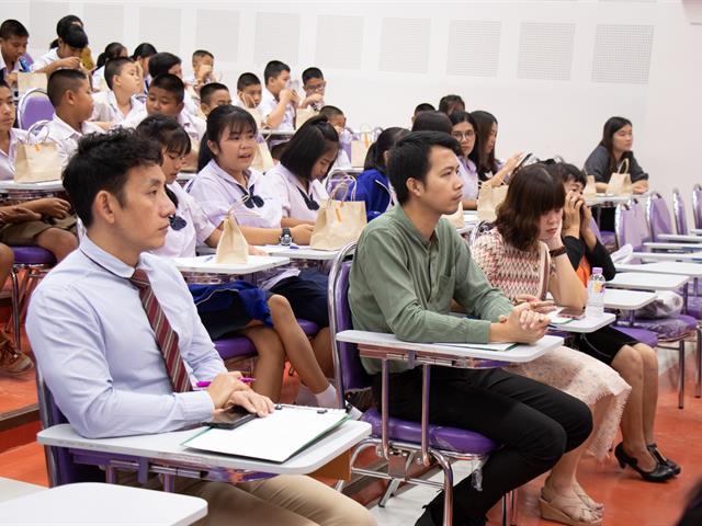 คณะศิลปศาสตร์จัดโครงการ,“นำเสนอและลงพื้นที่เพื่อรายงานความก้าวหน้า,1,คณะ,1,โมเดล”