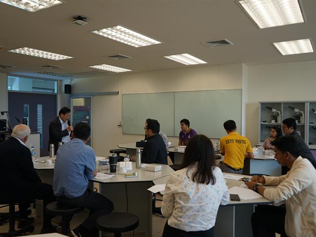 โรงเรียนสาธิตม.พะเยา,ดำเนินกิจกรรมสัมมนาทางวิชาการ,,โดย,Assoc.Prof.,Dr.Fred,N.,Finley