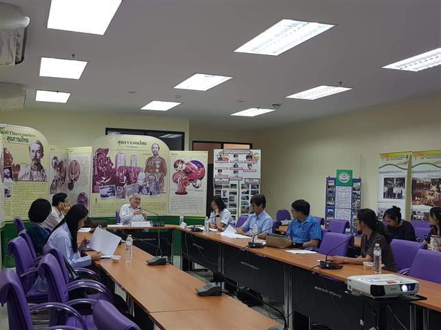 คณบดีคณะแพทยศาสตร์,เล็งเห็นถึงความสำคัญของหลักสูตรแพทยศาสตร์,จึงได้เข้าร่วมประชุมศูนย์แพทยศาสตร์โรงพยาบาลนครพิงค์