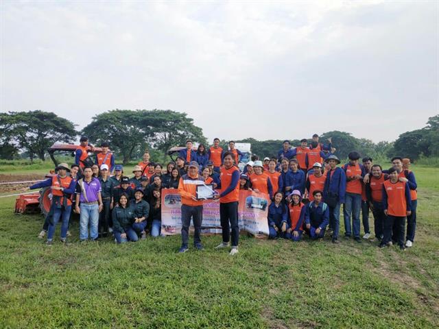 คณะเกษตรศาสตร์และทรัพยากรธรรมชาติ,ม.พะเยา,จัดโครงการ,",ฝึกอบรมการขับแทรคเตอร์และการใช้บำรุงรักษาตรวจเช็ครถแทรคเตอร์,"